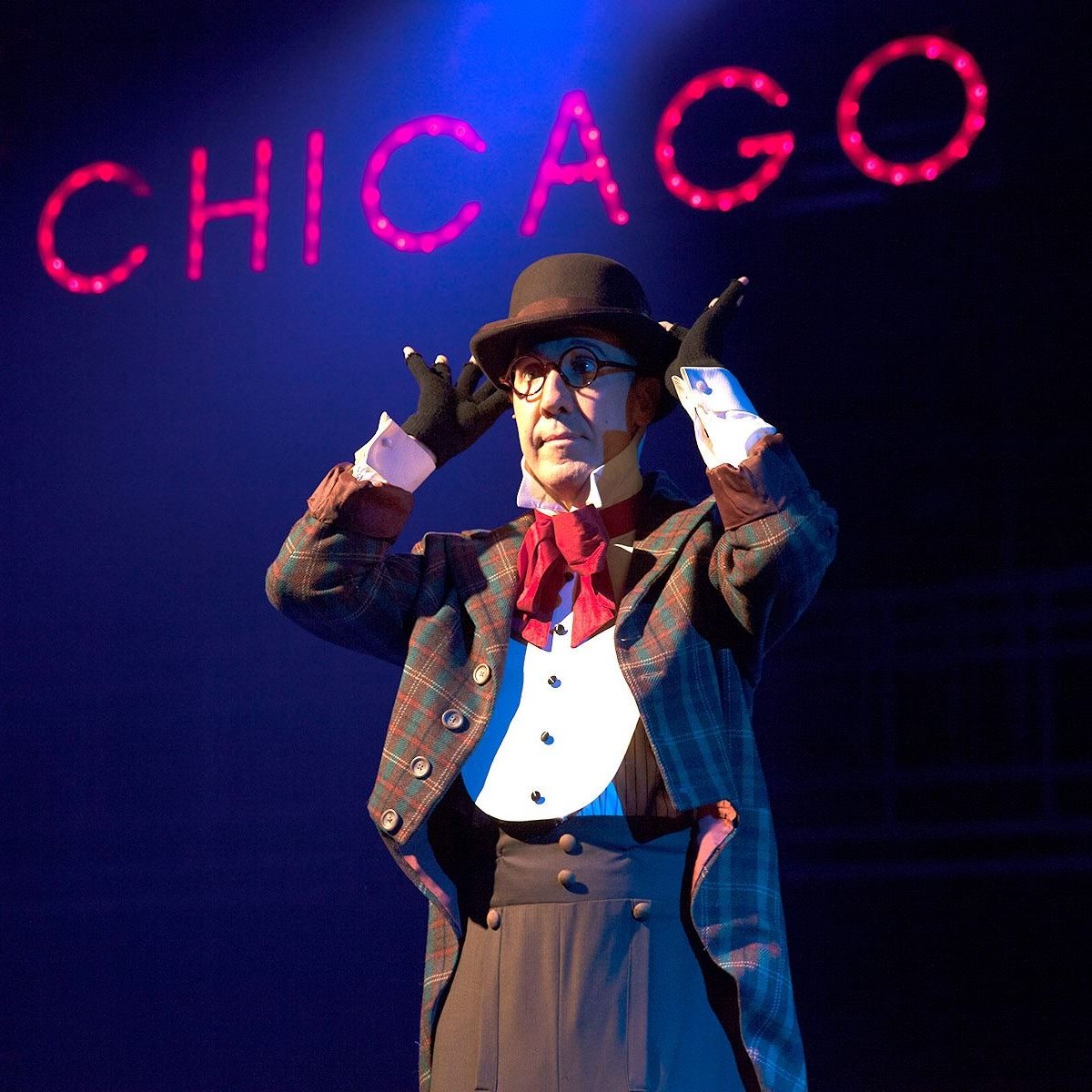 Phoenix Theatre. 2015. Chicago. Brian Runbeck singing 'Mr Cellophane' (Erin Evangeline Photography) 001